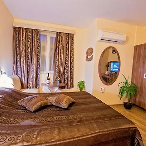 3* Hotel Color